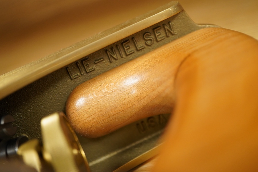 A Lie-Nielsen Toolworks No.3 smoothing plane